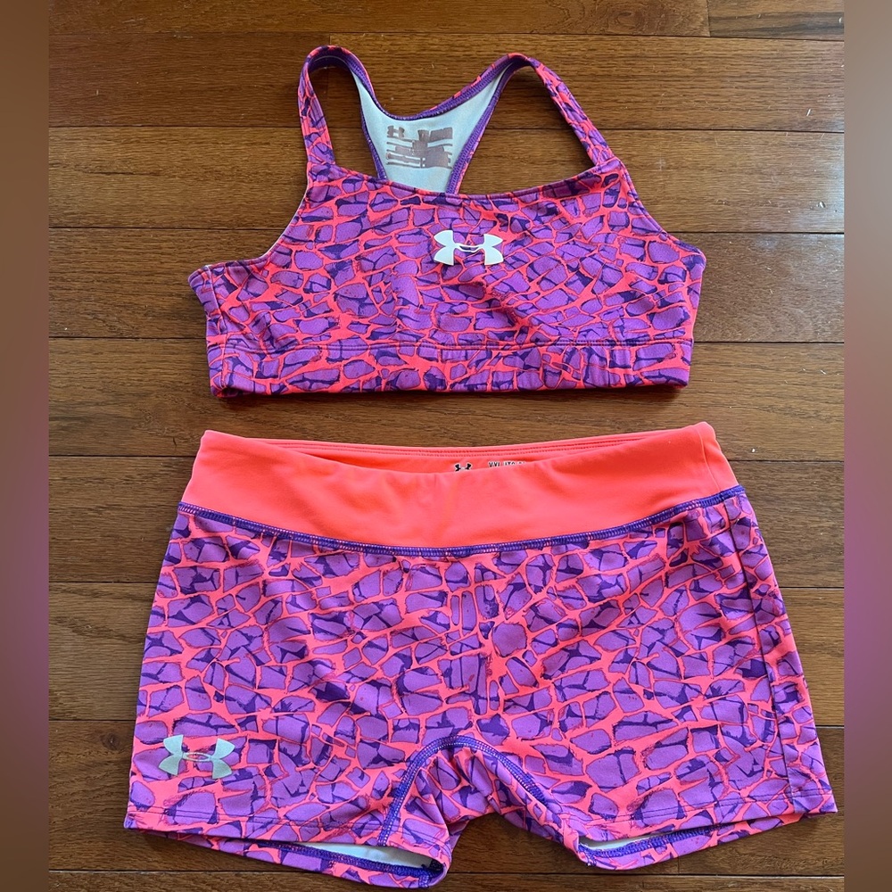 Youth Size XL Under Armour Hear Gear Sports Bra and Spandex Set